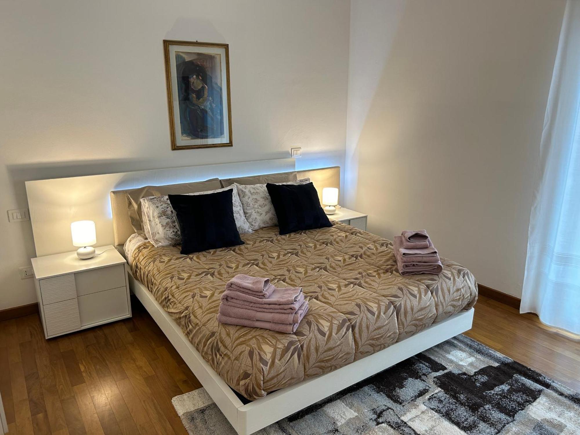 Valverde Apartment And Rooms เวโรนา ภายนอก รูปภาพ