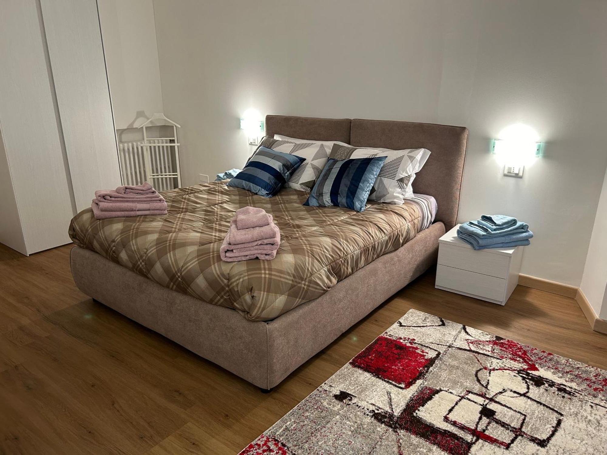 Valverde Apartment And Rooms เวโรนา ภายนอก รูปภาพ